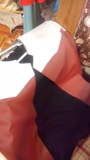�g���u����